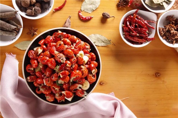 當代“交際花”——小龍蝦 當代“交際花”——小龍蝦