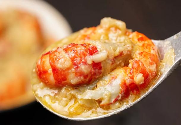 叮！送您一份黃油蒜蓉小龍蝦制作秘籍，請收下！