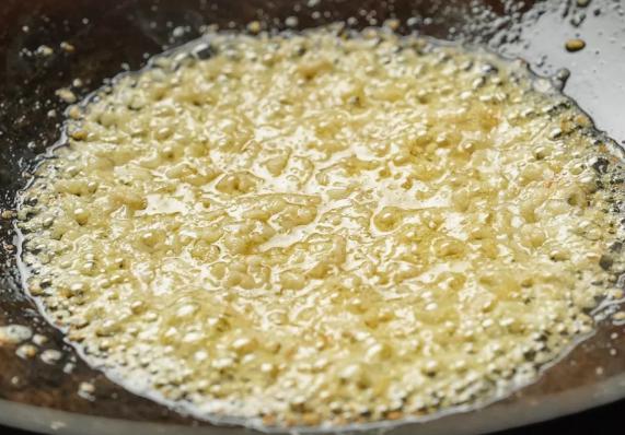 叮！送您一份黃油蒜蓉小龍蝦制作秘籍，請收下！