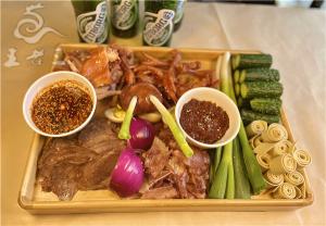 喝白酒時(shí)，***應(yīng)該點(diǎn)的下酒菜有哪些?